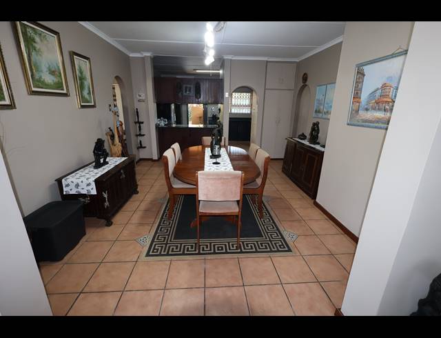 3 BEDROOM HOUSE FOR SALE IN BEACON BAY